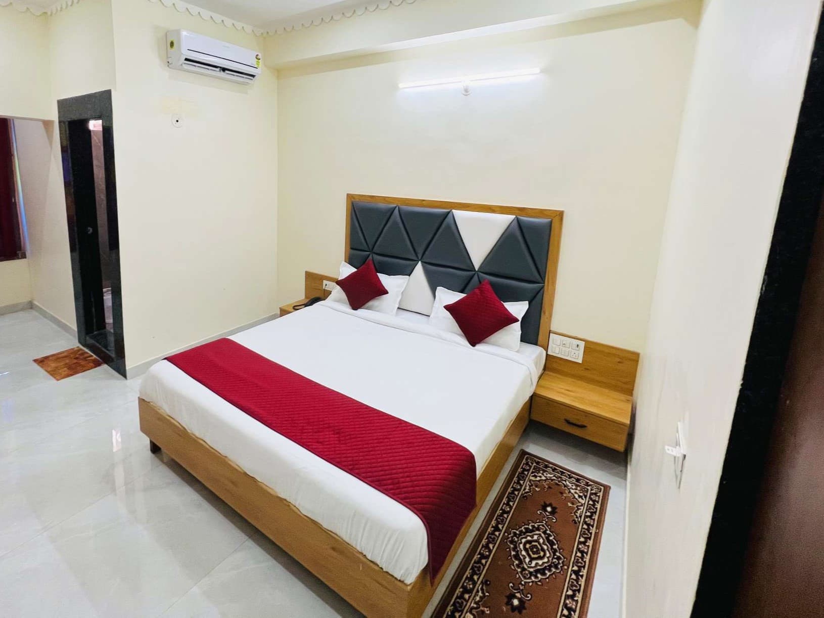 Single Room Image